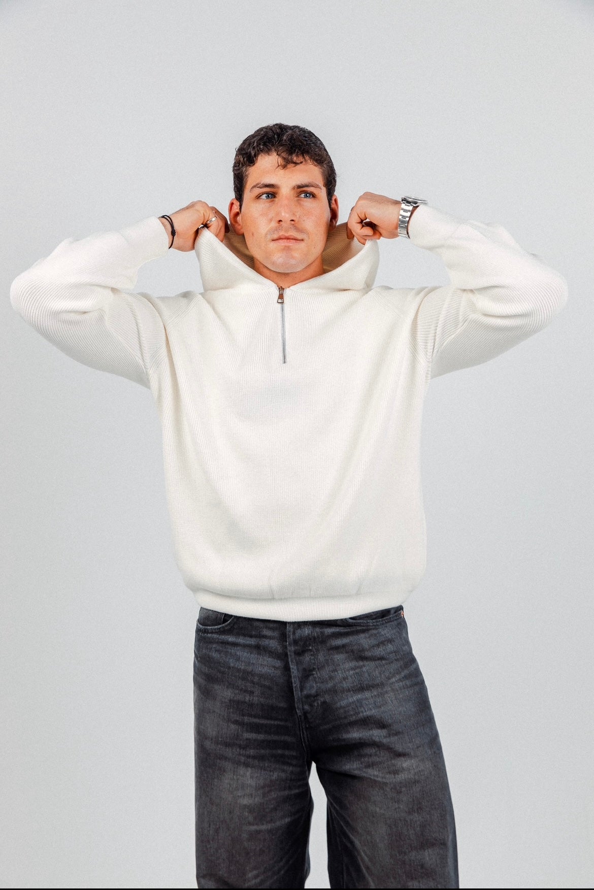 White James Knitted Overhead