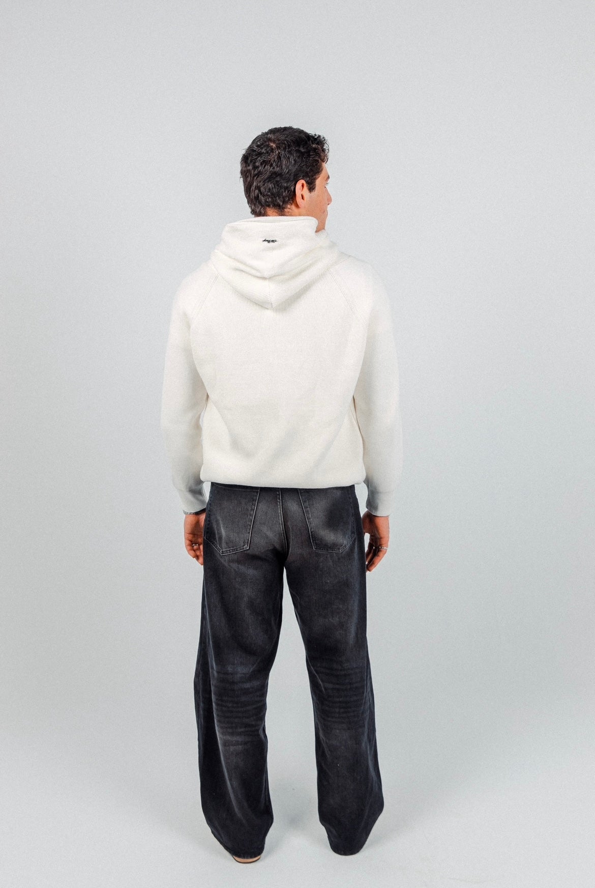 White James Knitted Overhead