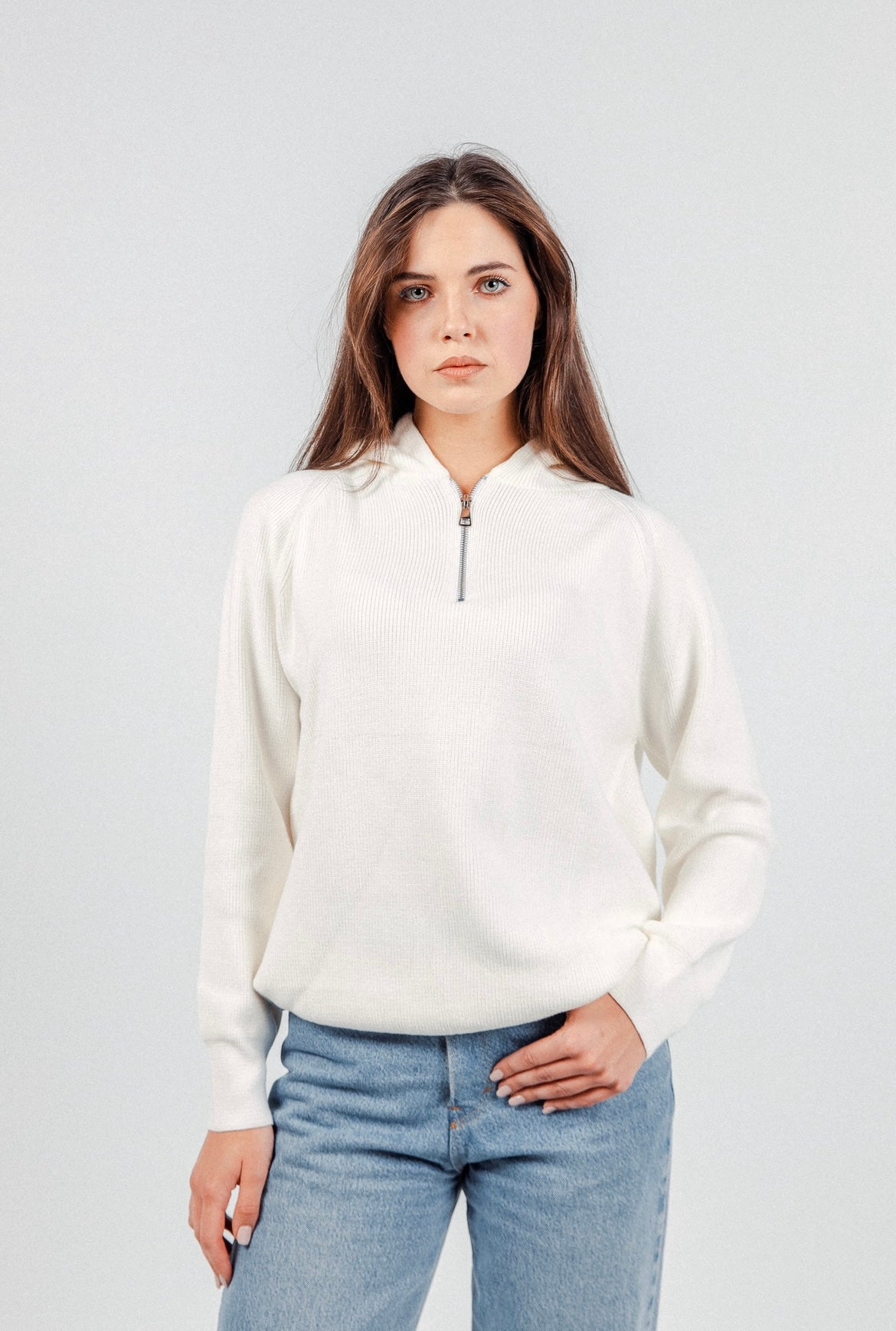 White James Knitted Overhead